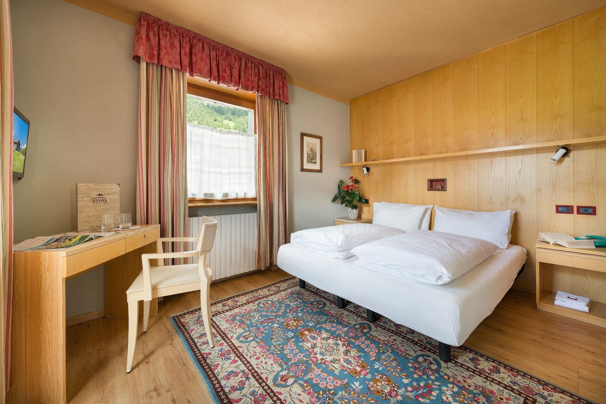 Hotel Astra Ливиньо Екстериор снимка