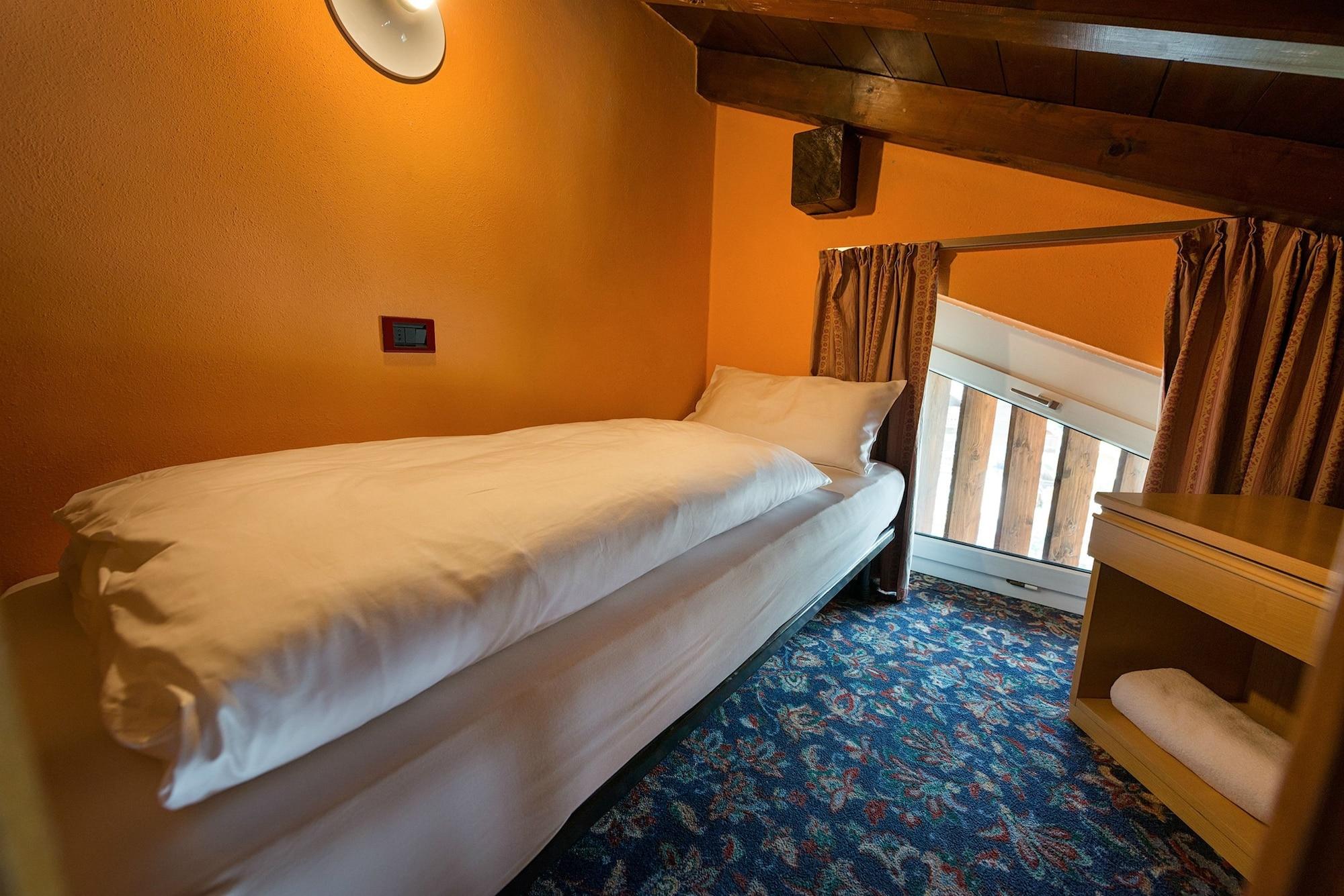 Hotel Astra Ливиньо Екстериор снимка