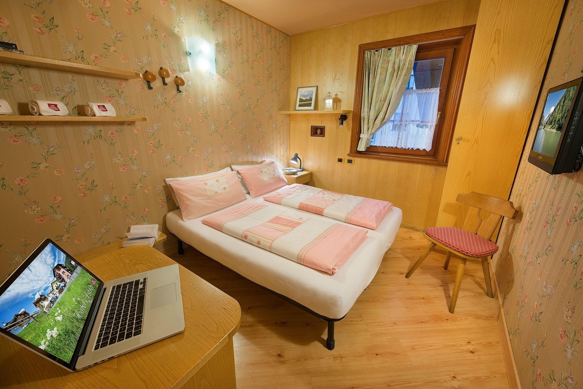 Hotel Astra Ливиньо Екстериор снимка