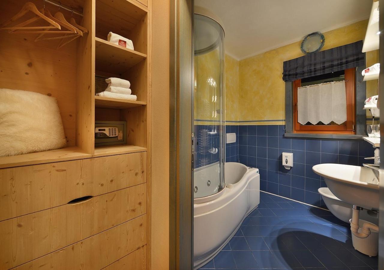 Hotel Astra Ливиньо Екстериор снимка