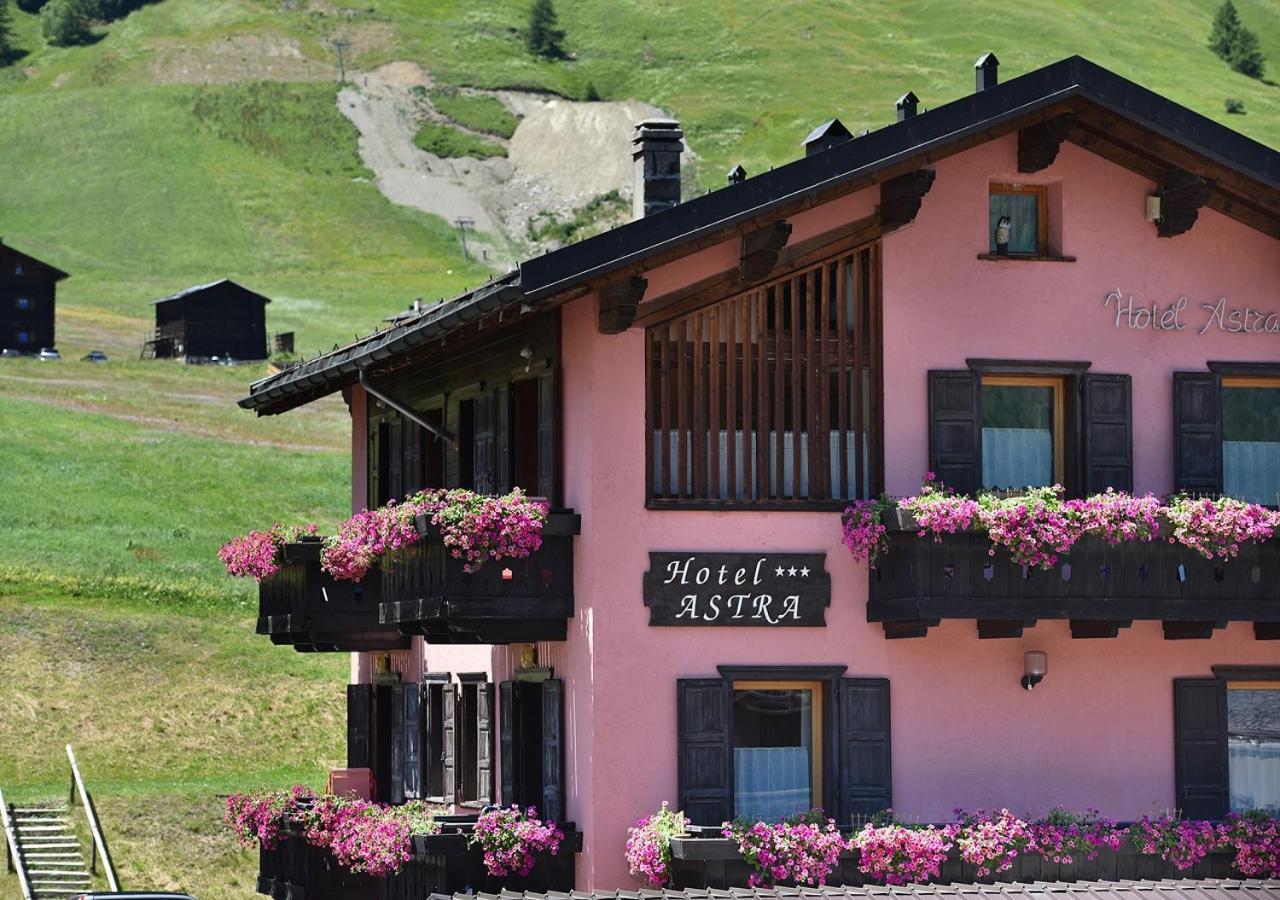 Hotel Astra Ливиньо Екстериор снимка