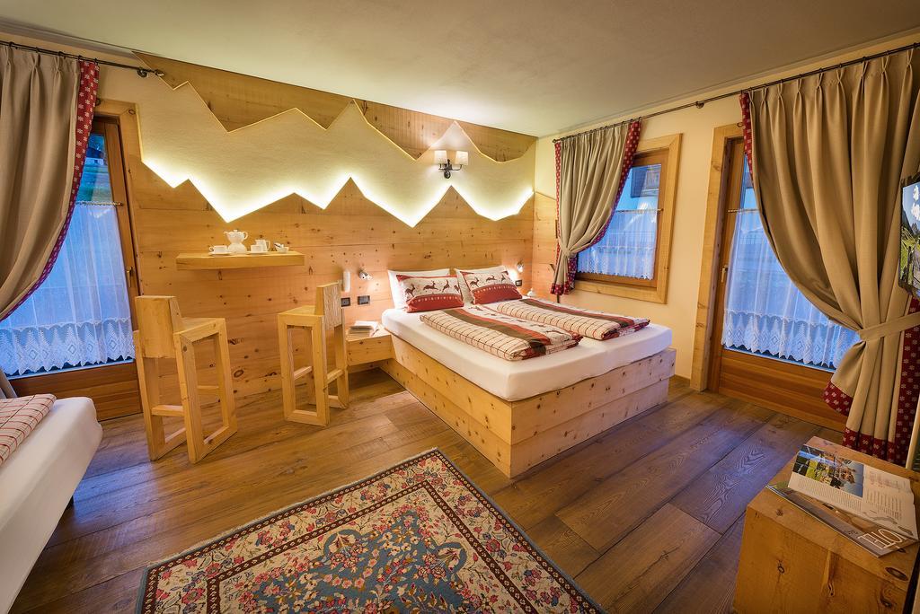 Hotel Astra Ливиньо Екстериор снимка