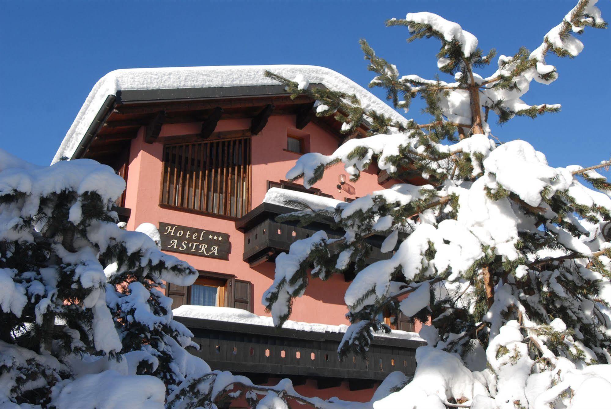 Hotel Astra Ливиньо Екстериор снимка